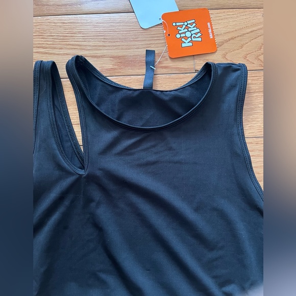 Asymmetrical Athleisure Top - Picture 2 of 4